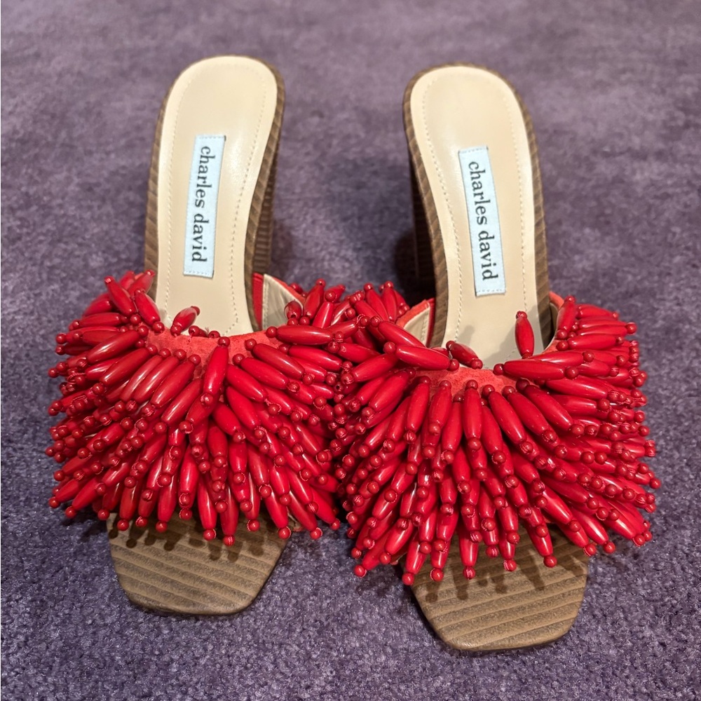 Charles David red HOTTIE SANDAL size 8. Brand new, never worn! 3.8 inch heal.